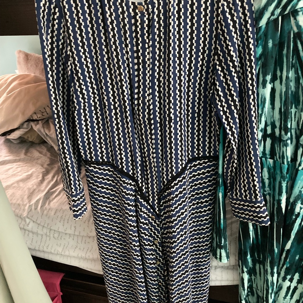 Chic Blue and White Midi Dress with Striking Pattern (one of a kind)